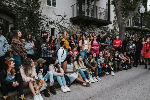 Wie kann man Stauraum in kleinen Räumen maximieren?